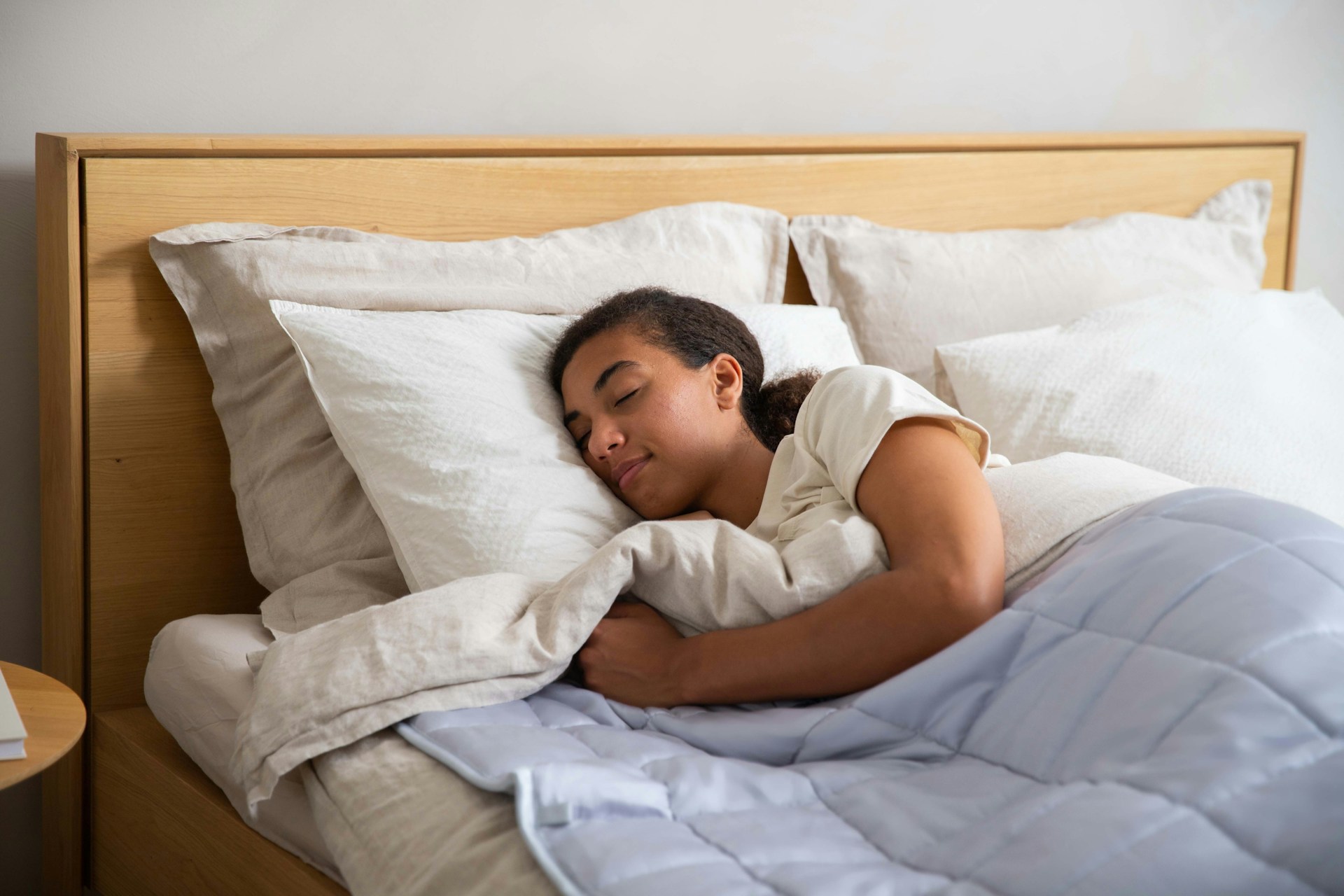 Sleep testing laboratory with mattresses and monitoring equipment